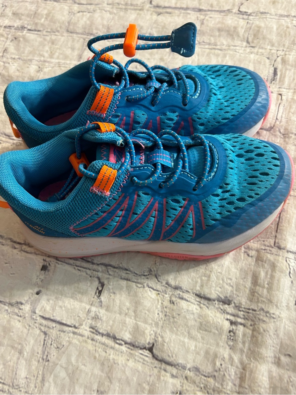 AVIA BLUE KIDS TRAIL RUNNING SNEAKERS ORANGE BUNGEE PULL CORD CLOSURE SIZE 13